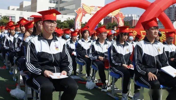 救援旅行男孩